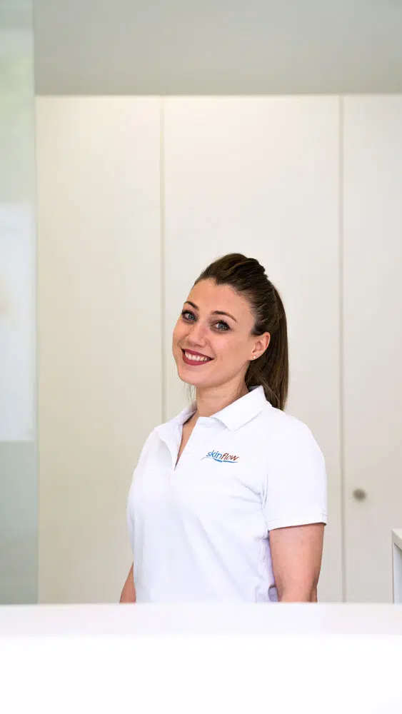 Dauerhafte Haarentfernung München Bogenhausen Maria Mitarbeiterin